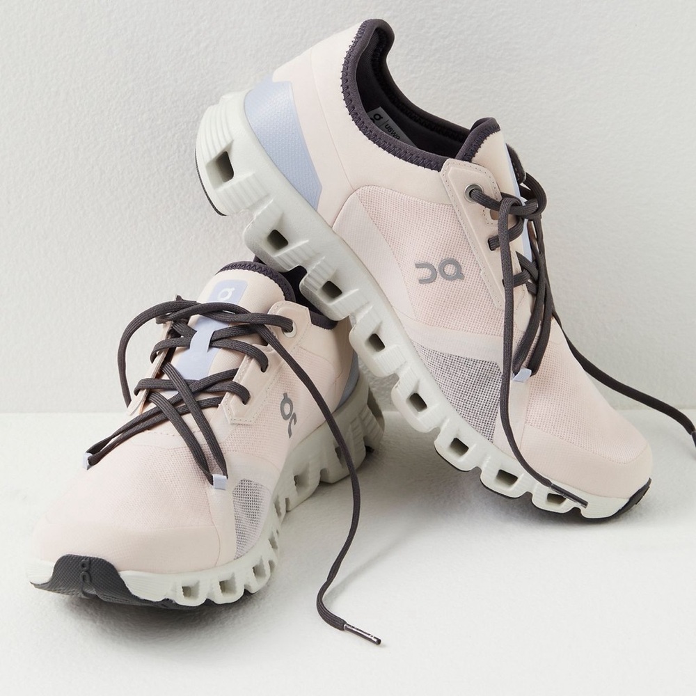 On Cloud 3 X AD Sneakers in Shell/ Heather size 8